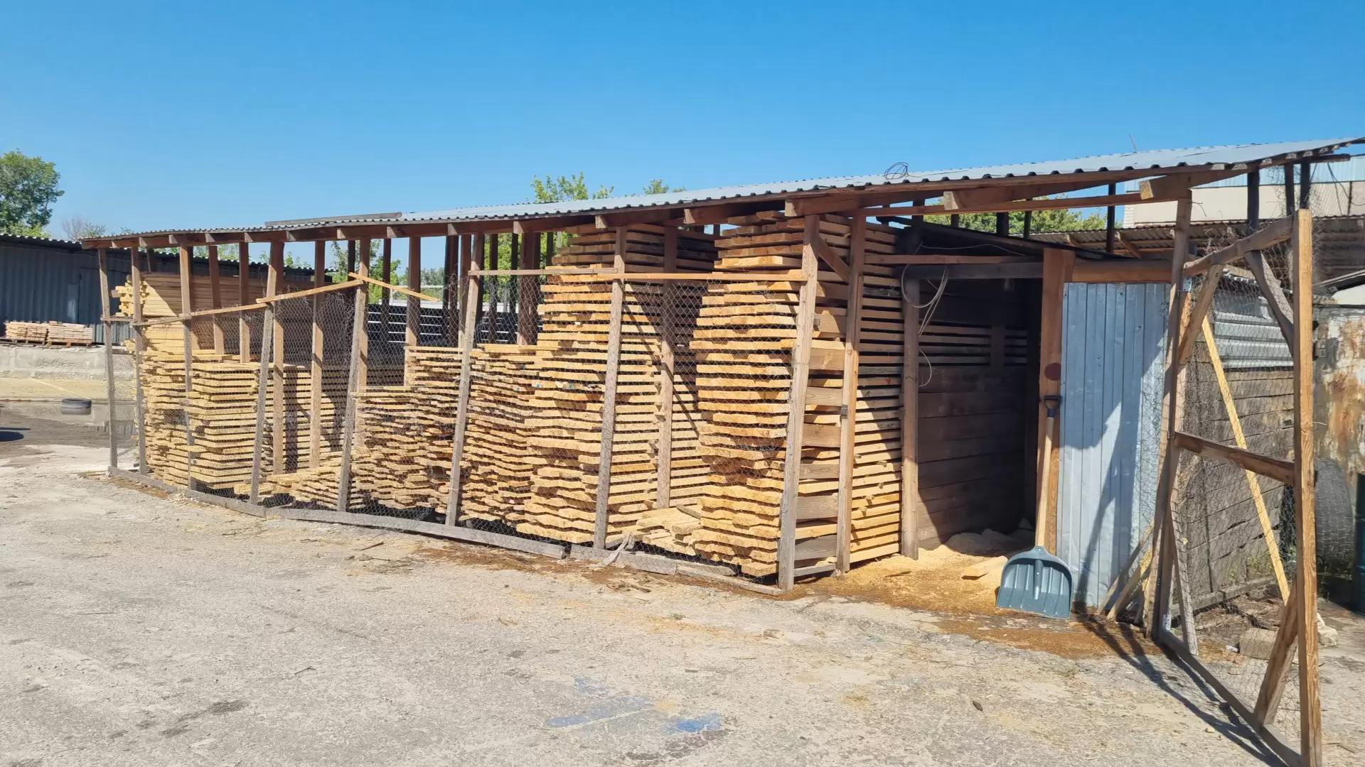 Купить необрезную доску (шалёвка)